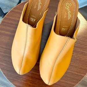 Seychelles by Anthropologie clogs in camel brown size 7.5